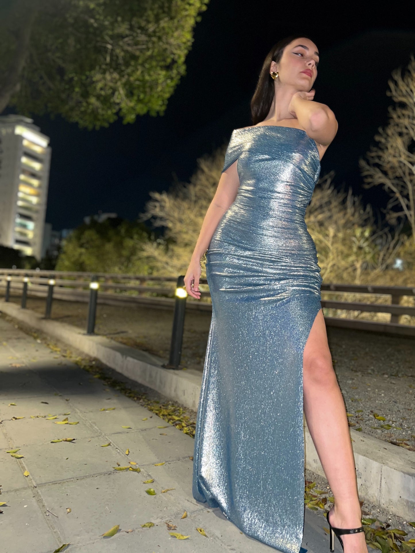THEOM DESIGNS “KARYATIDA”