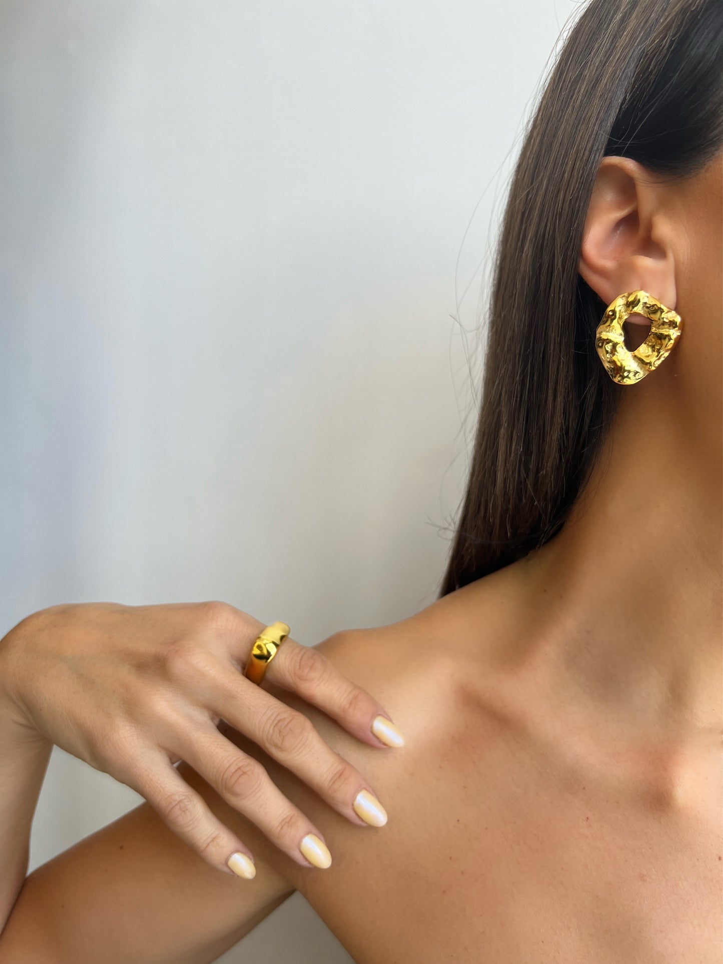 EARRING