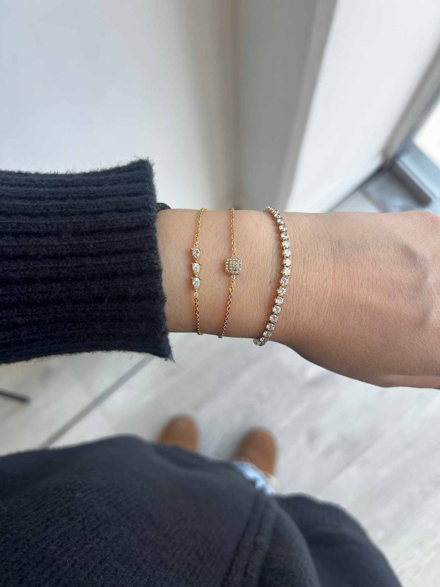 BRACELET