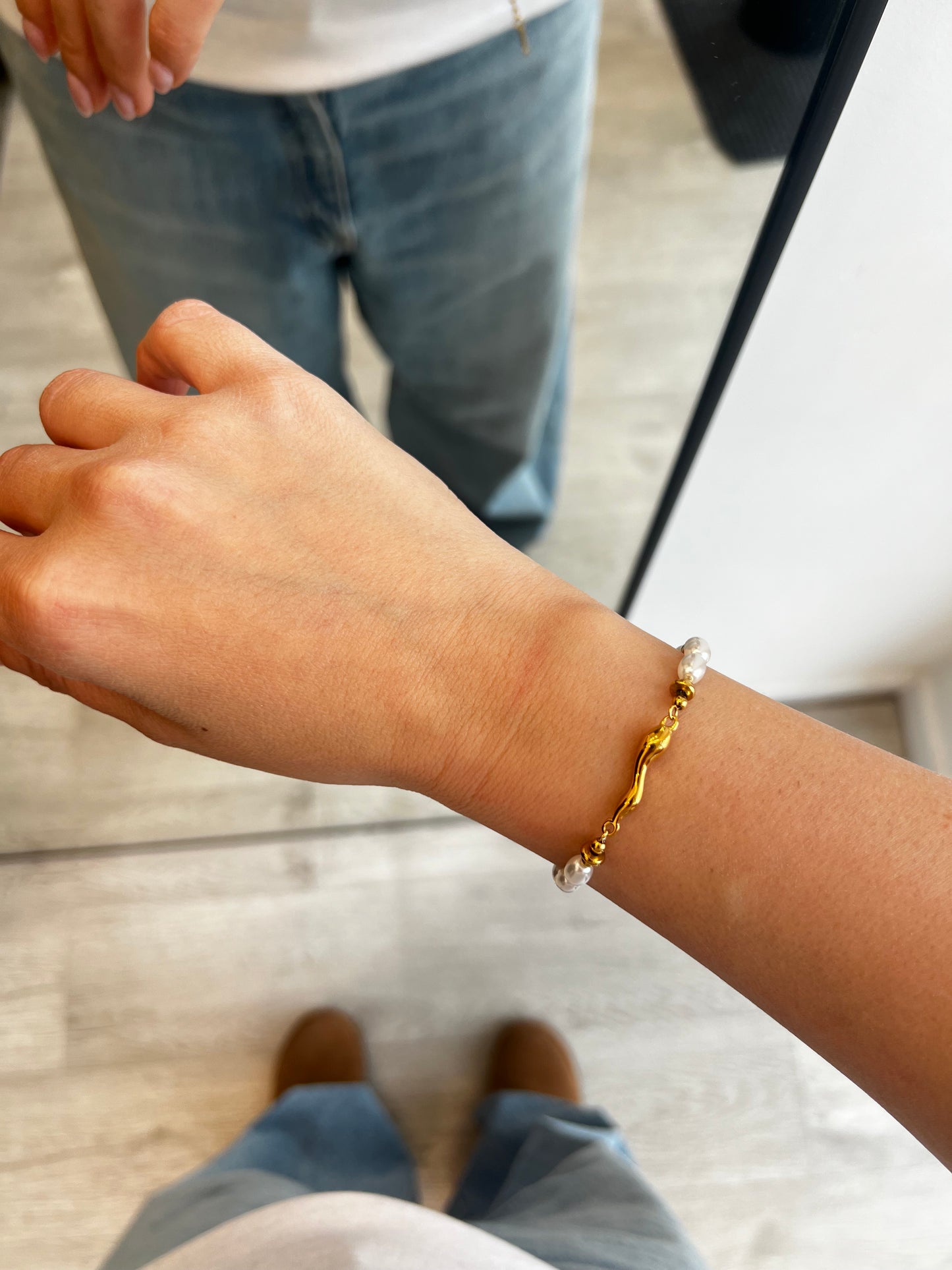BRACELET