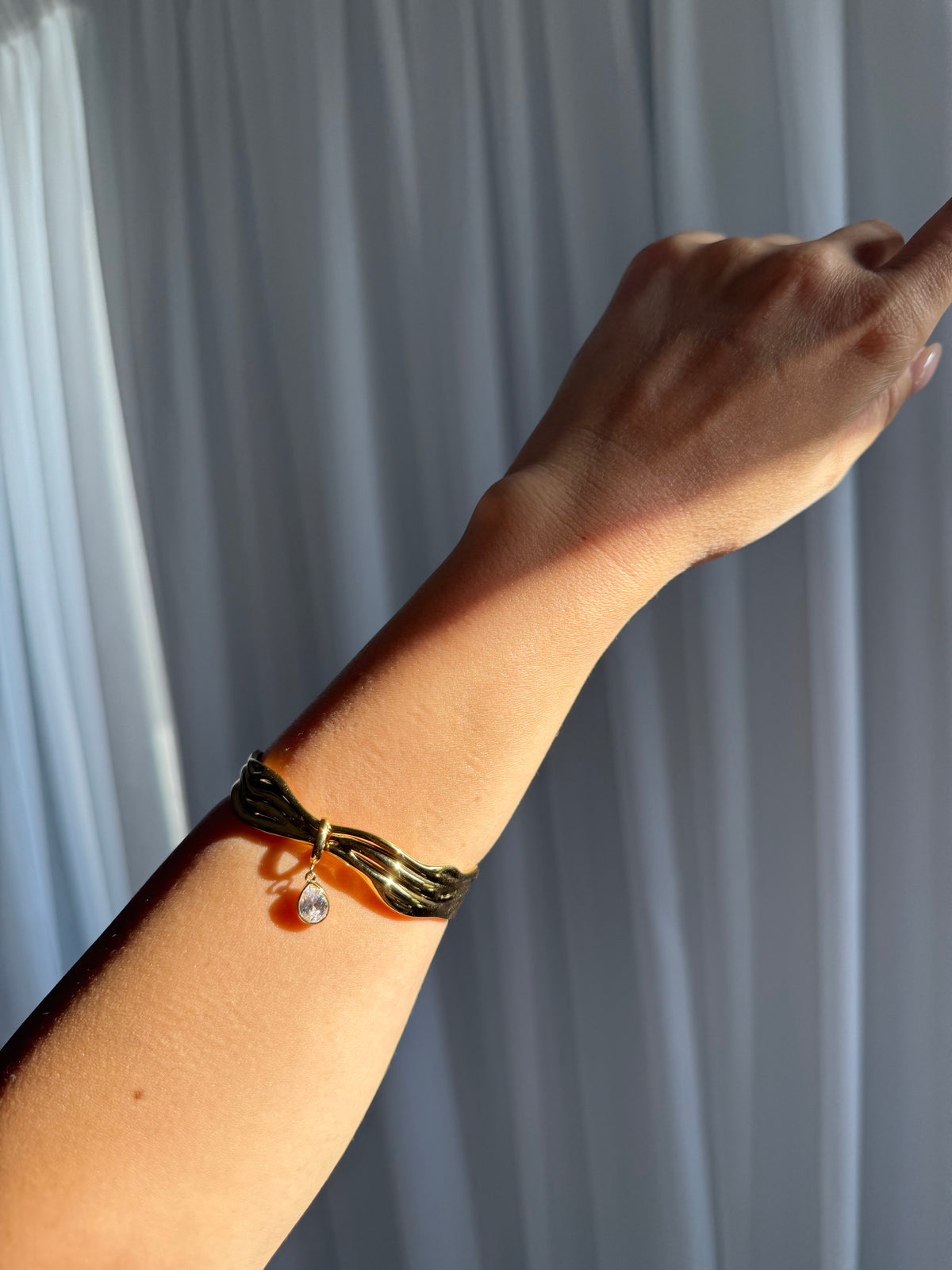 “Golden Wave” Arm Cuff