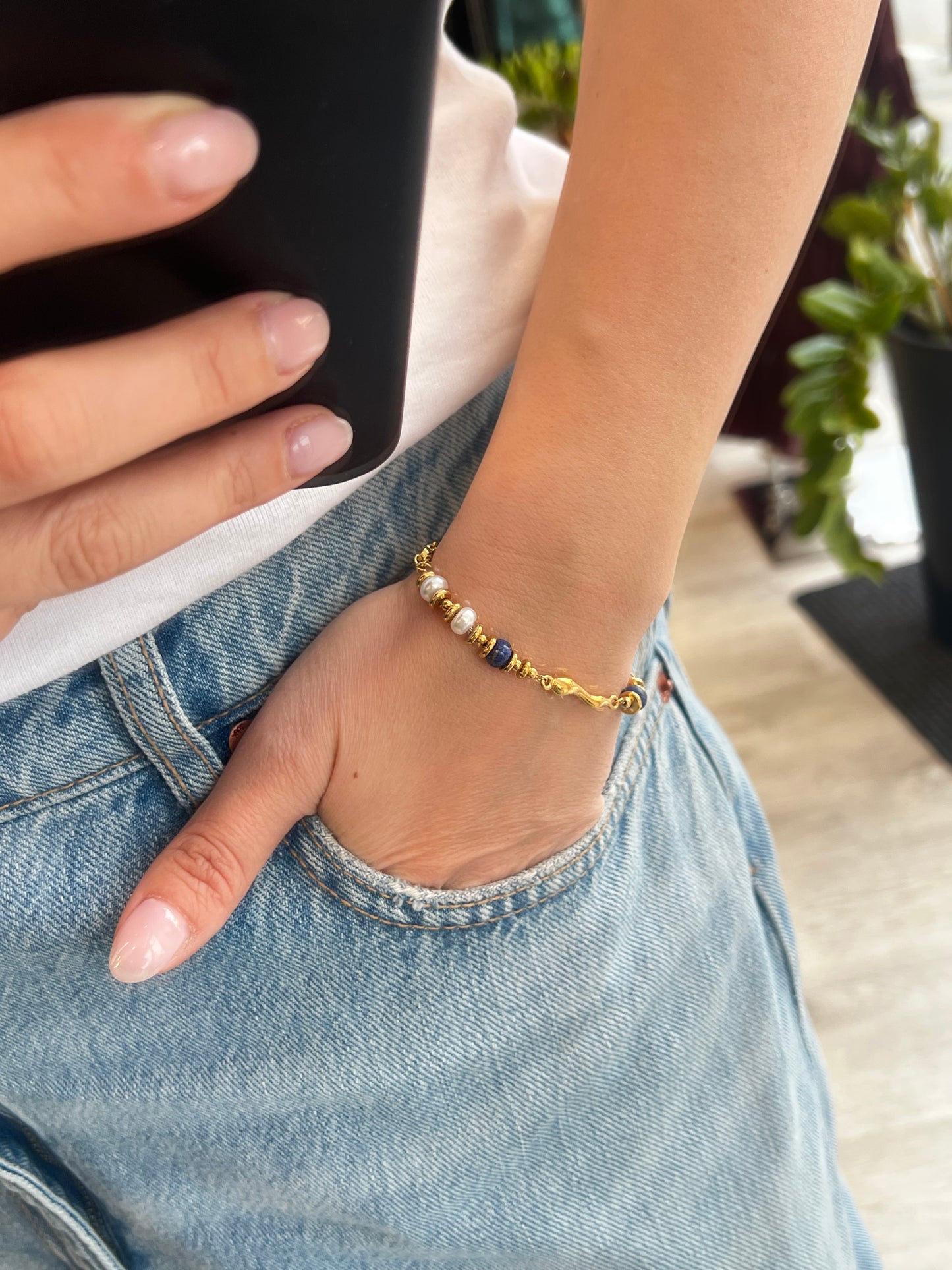 BRACELET