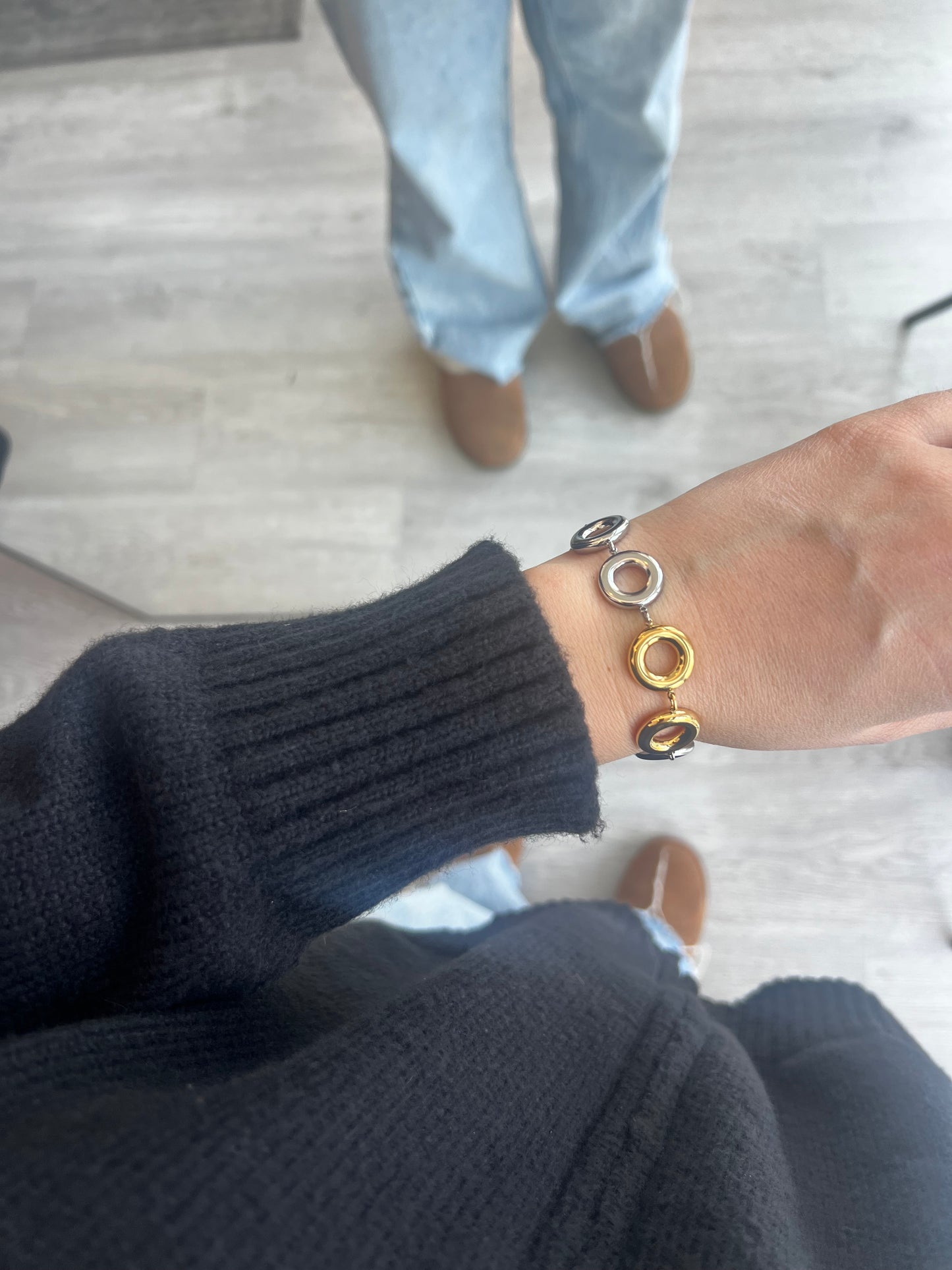 BRACELET