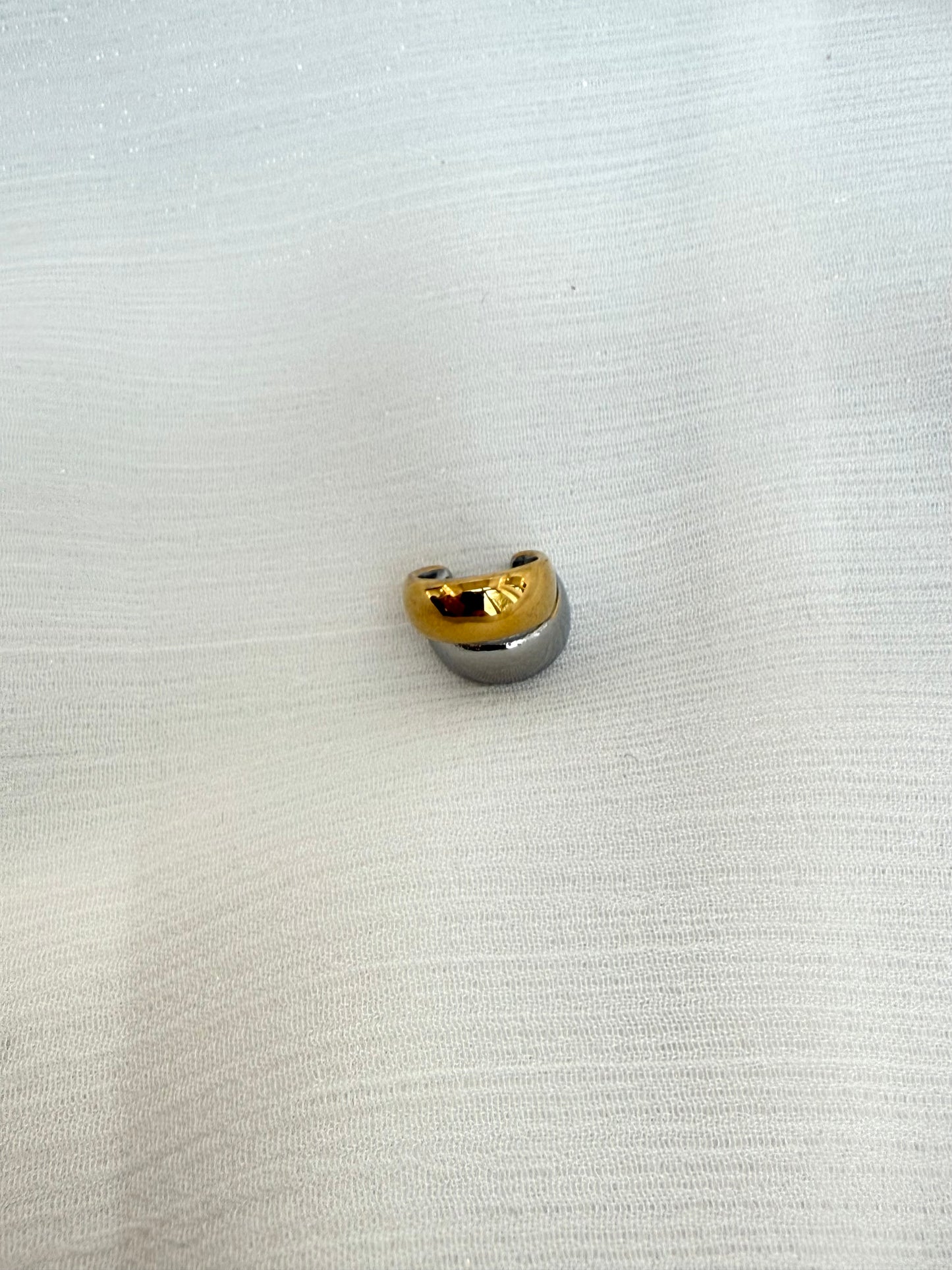"ISOLA" ear cuff