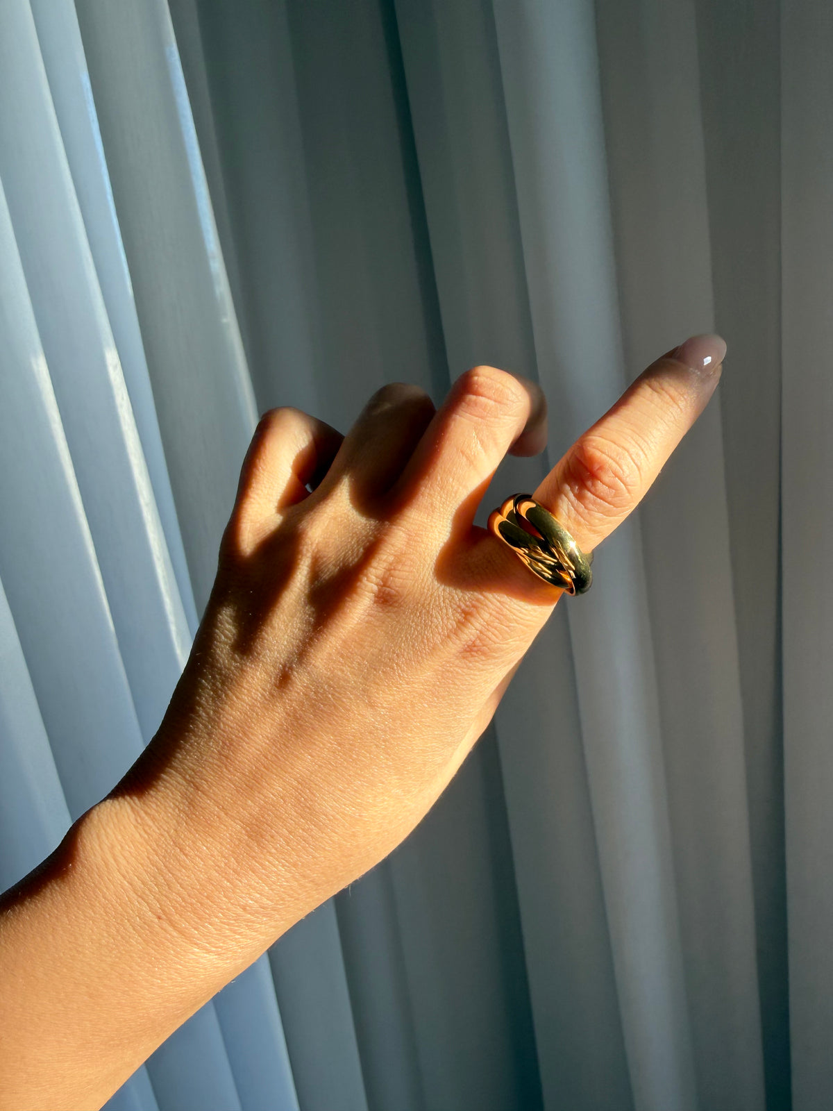 “Loop” Ring