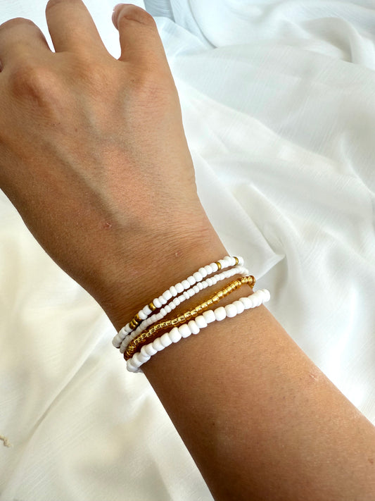 SET OF BRACELETS