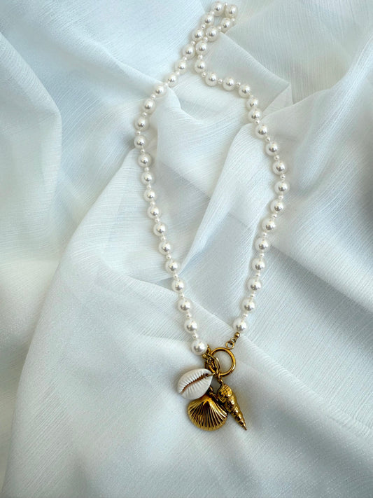 “Ios” Necklace