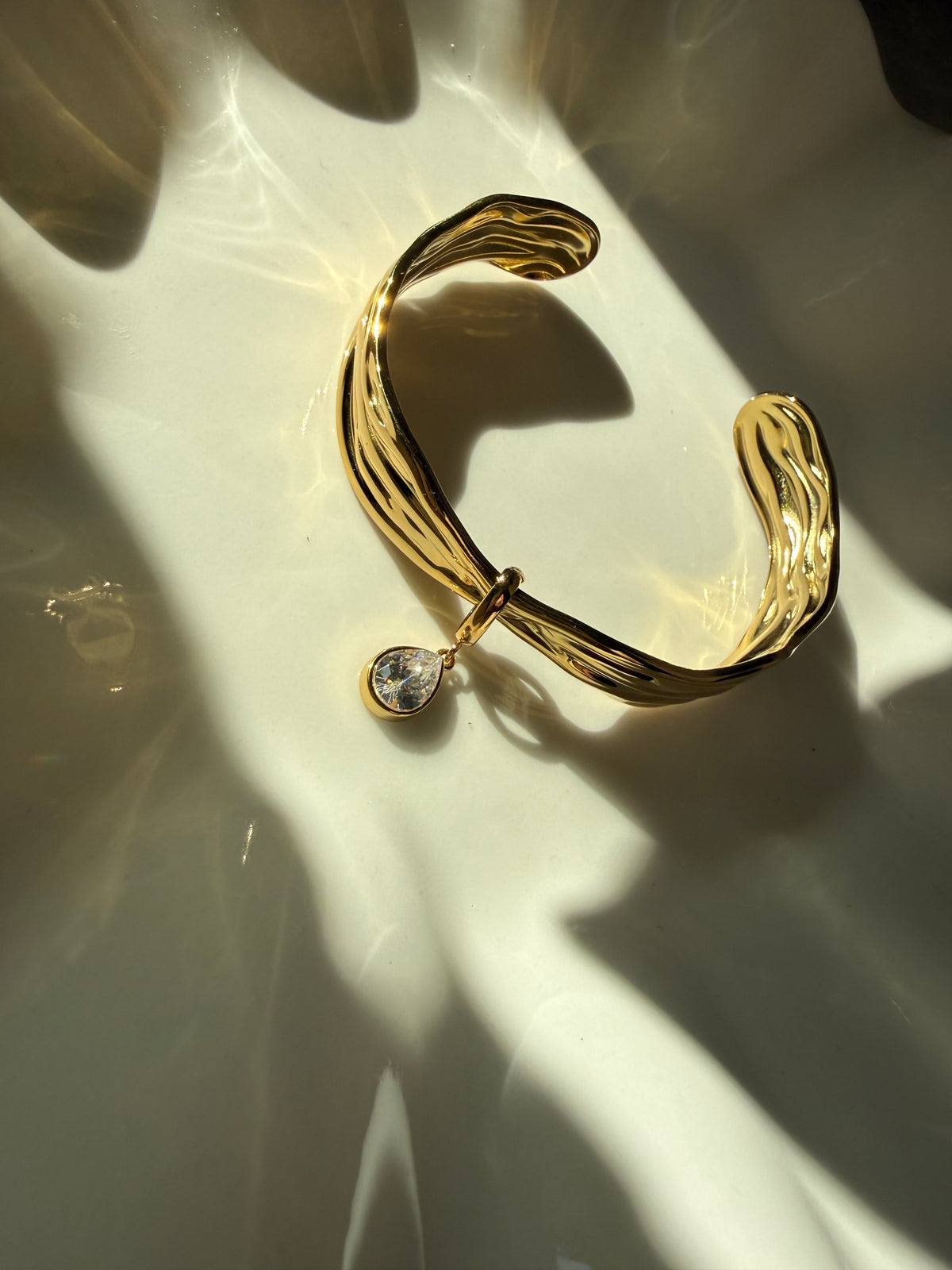 “Golden Wave” Arm Cuff