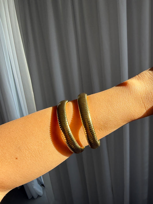“Groove” Arm cuff