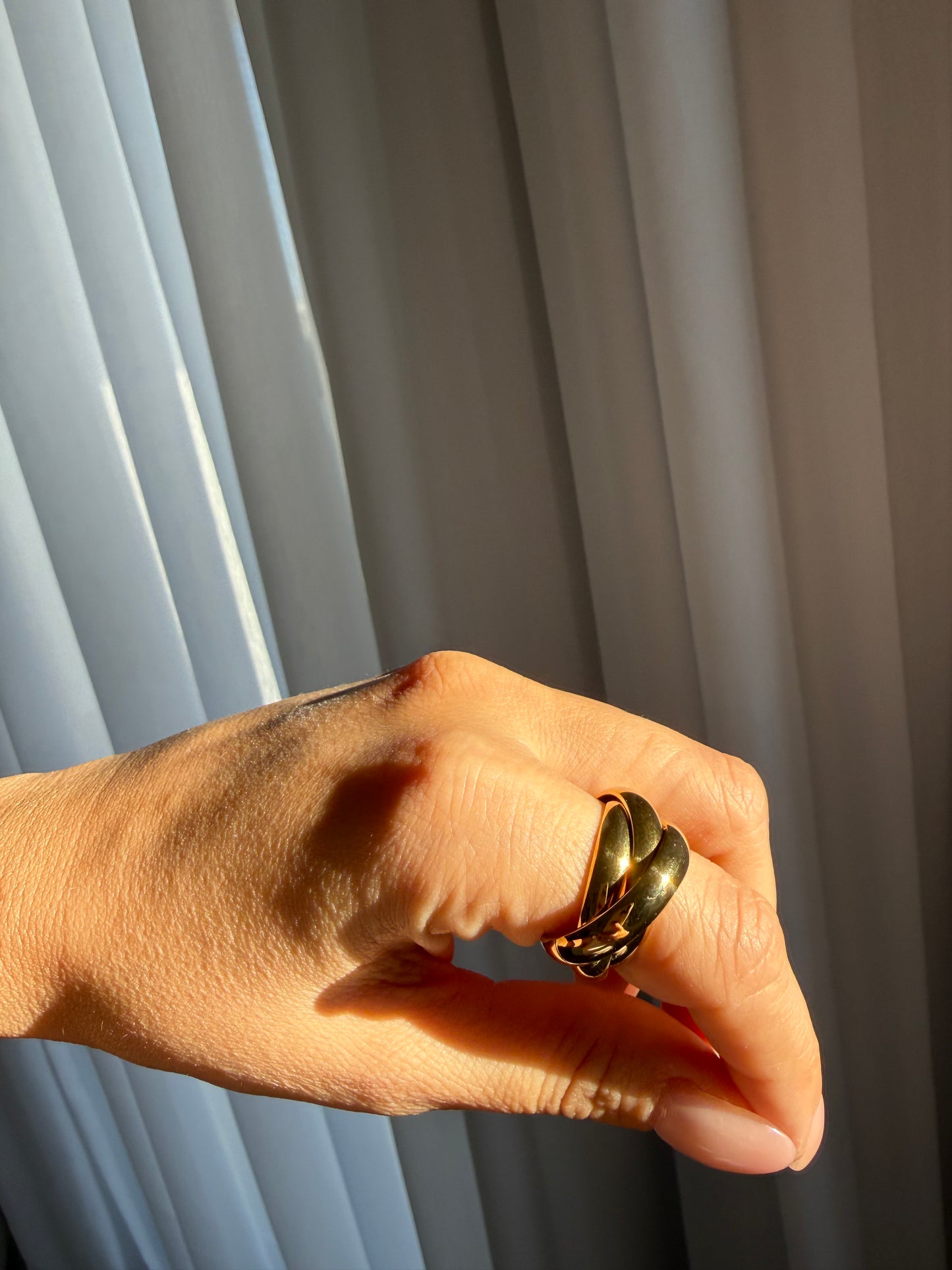 “Loop” Ring